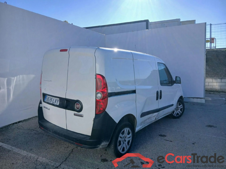 FIAT Doblò Cargo/2015/4P/furgón derivado de turismo Cargo SX 1.6 Mjet 66kW (90CV) (AC) #2