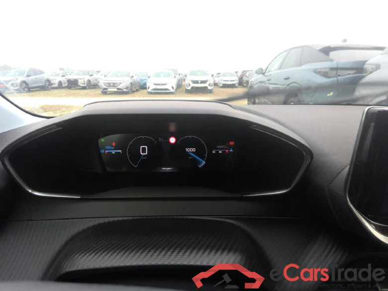 Peugeot 208 Allure 1.2 PureTech 100 S&S BVM6 #6