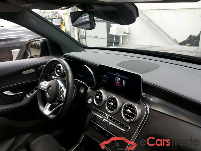 MERCEDES - MER GLC 300 de 306PK DCT 4MATIC AMG Line Pack Premium Plus With Heated Seats  & Driving Assistance Plus & Night &  360 Camera Pack & Pano Roof &  Towing Hook * HYBRID *   ***   REGISTRATION   17/10/2022    *** #3