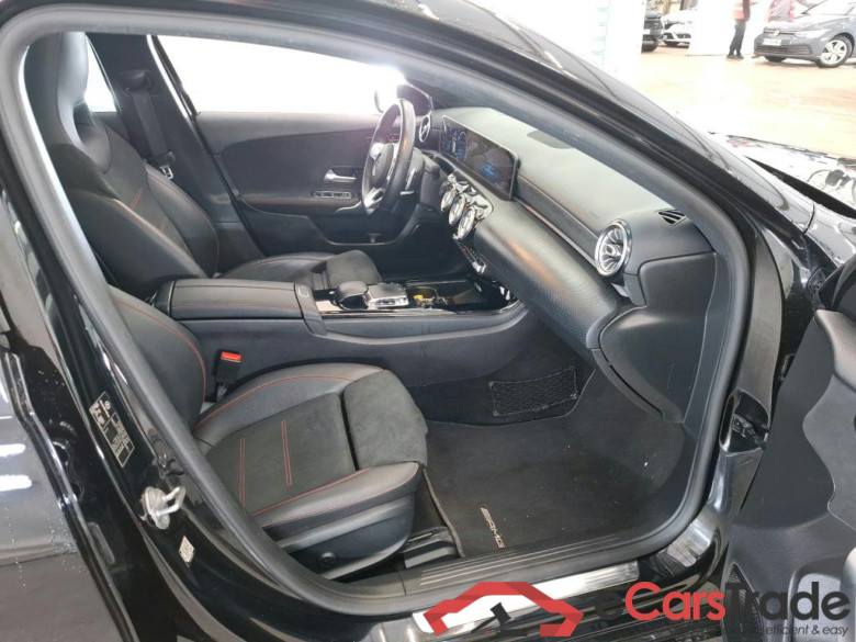 MERCEDES-BENZ Classe A 5p Berline A 200 d AMG Line 8G-DCT #6