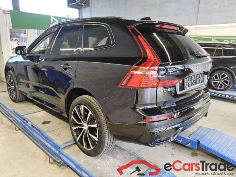 Volvo XC60 (03.2017->) DE - SUV5 B5 (Benzin) AWD EU6d, Ultimate Dark Mild-Hybrid, (Facelift) 2022 - 202 #4