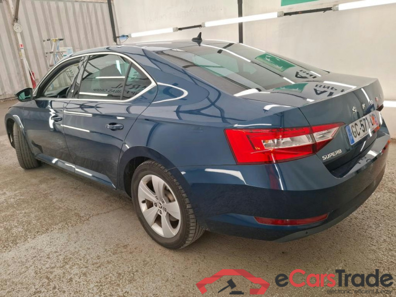 SKODA Superb / 2019 / 5P / Berline 1.4 TSI PHEV 218ch DSG6 Business #3