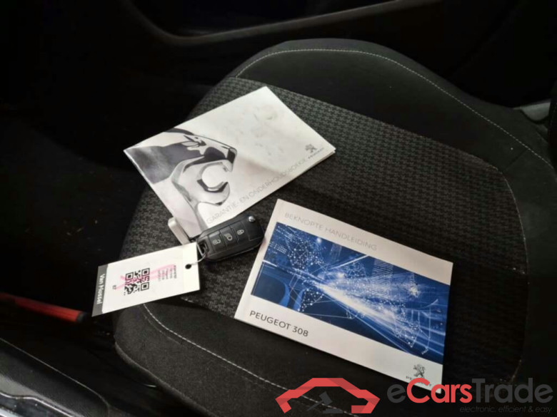 PEUGEOT 308 SW 1.2 PureTech Blue Lease Premiu #6