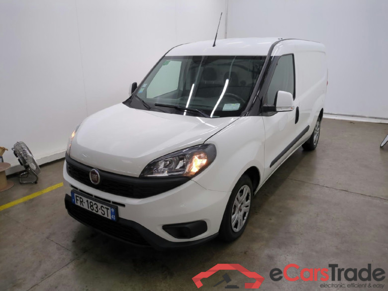 FIAT Doblò Cargo / 2015 / 4P / Fourgonnette Maxi 1.6 Mjet 105 Pro Lounge 750kg #1