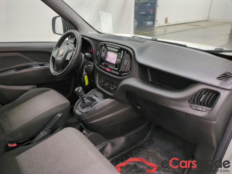 FIAT Doblò Cargo / 2015 / 4P / Fourgonnette Maxi 1.6 Mjet 105 Pro Lounge 750kg #5